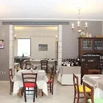 فندق مبيت وإفطار Il Melograno Ristorante E 3*